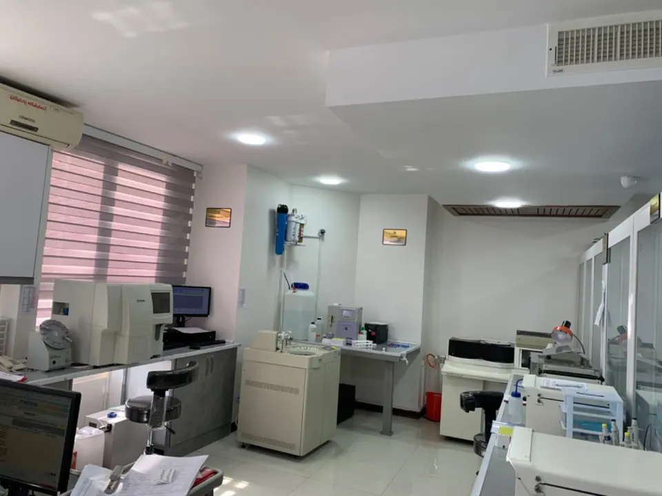 آزمایشگاه پارتیکان گرمدره
