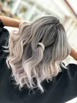 آرایشگاه و آموزشگاه زنانه (مون بيوتی)