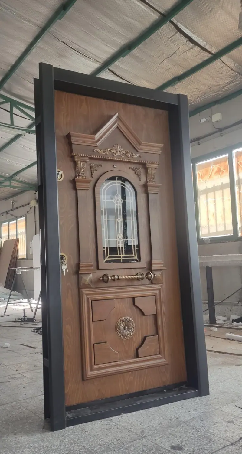 کارخانه آقای درب