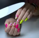 مرکز تخصصی ناخن و مژه منصوره بختیاری