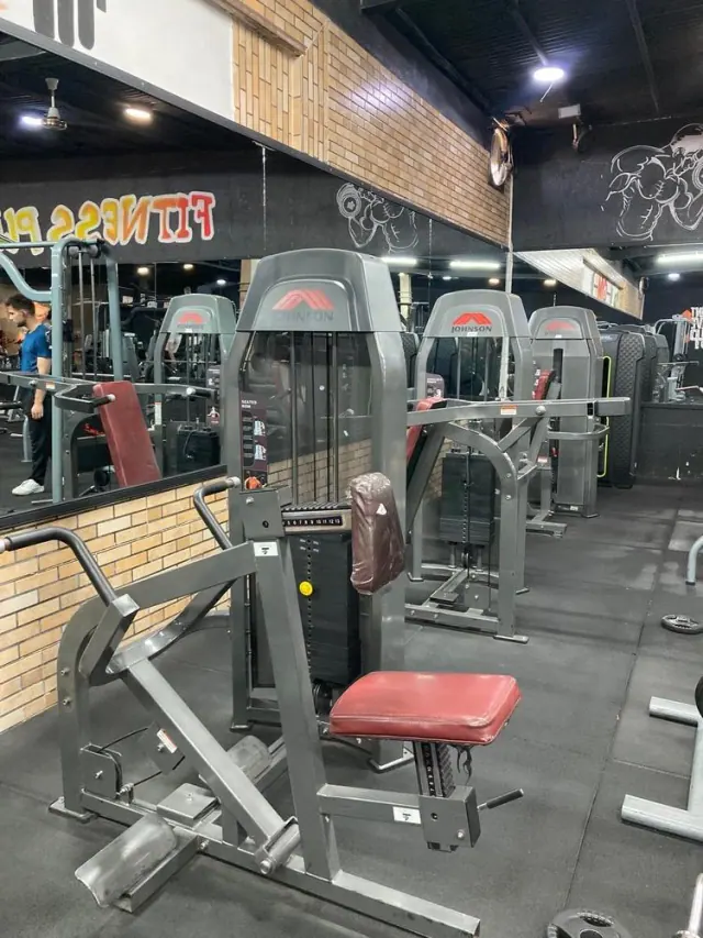 باشگاه بدنسازی خانه ورزش