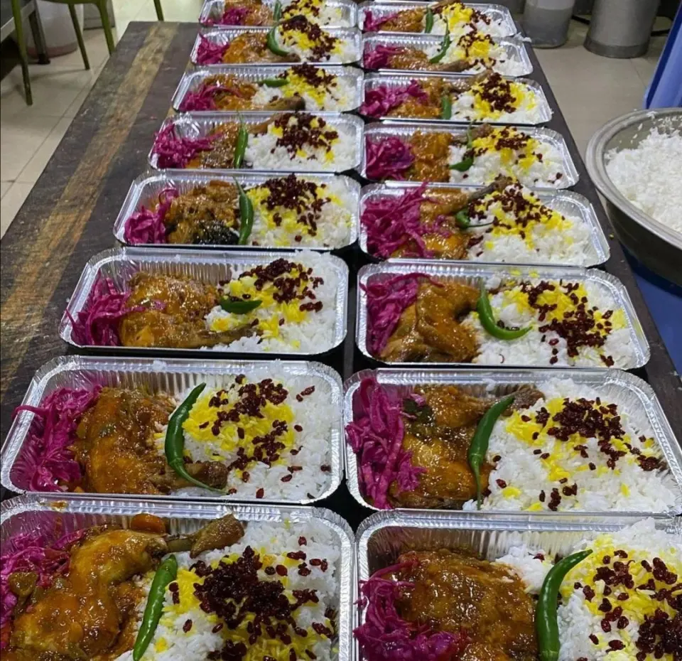 آشپزخانه و بیرون بر ساکی