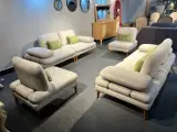 مبل پانیذ