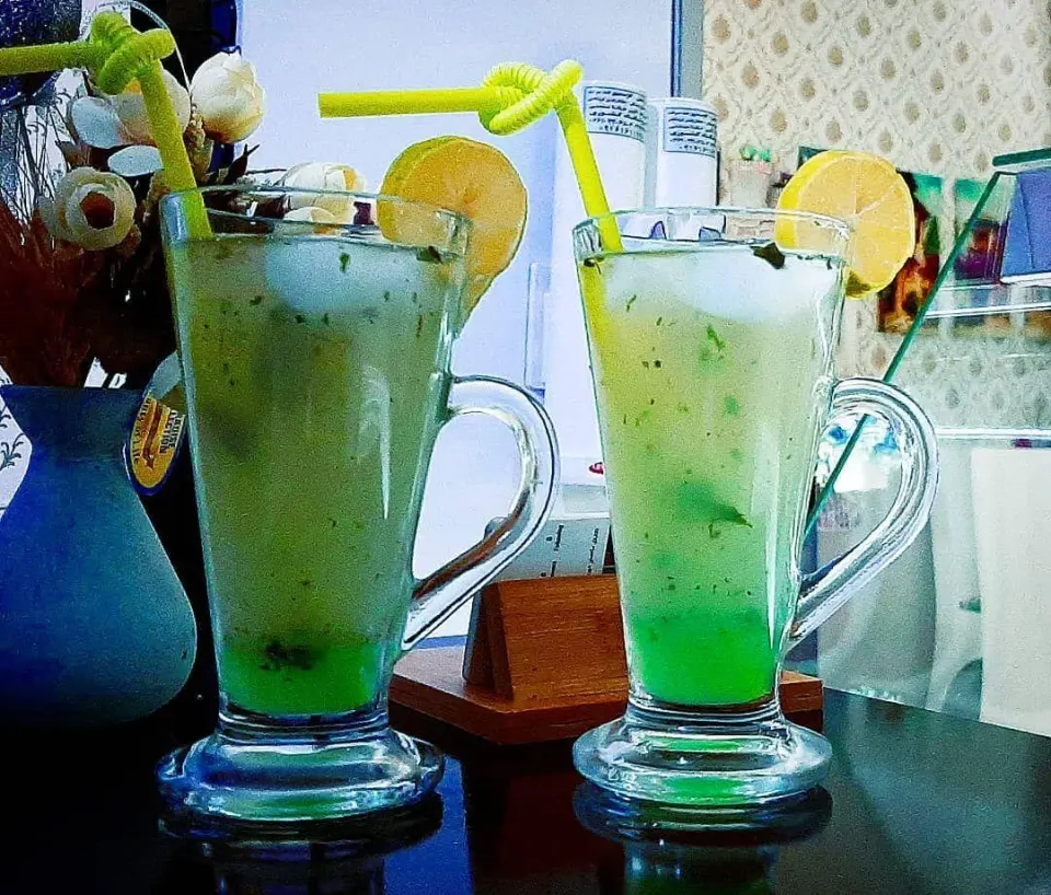 کافی شاپ بهار