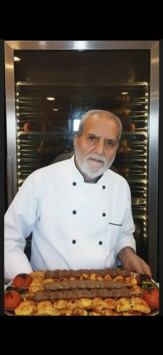 کباب و تهیه غذا حاج شعبان و پسران