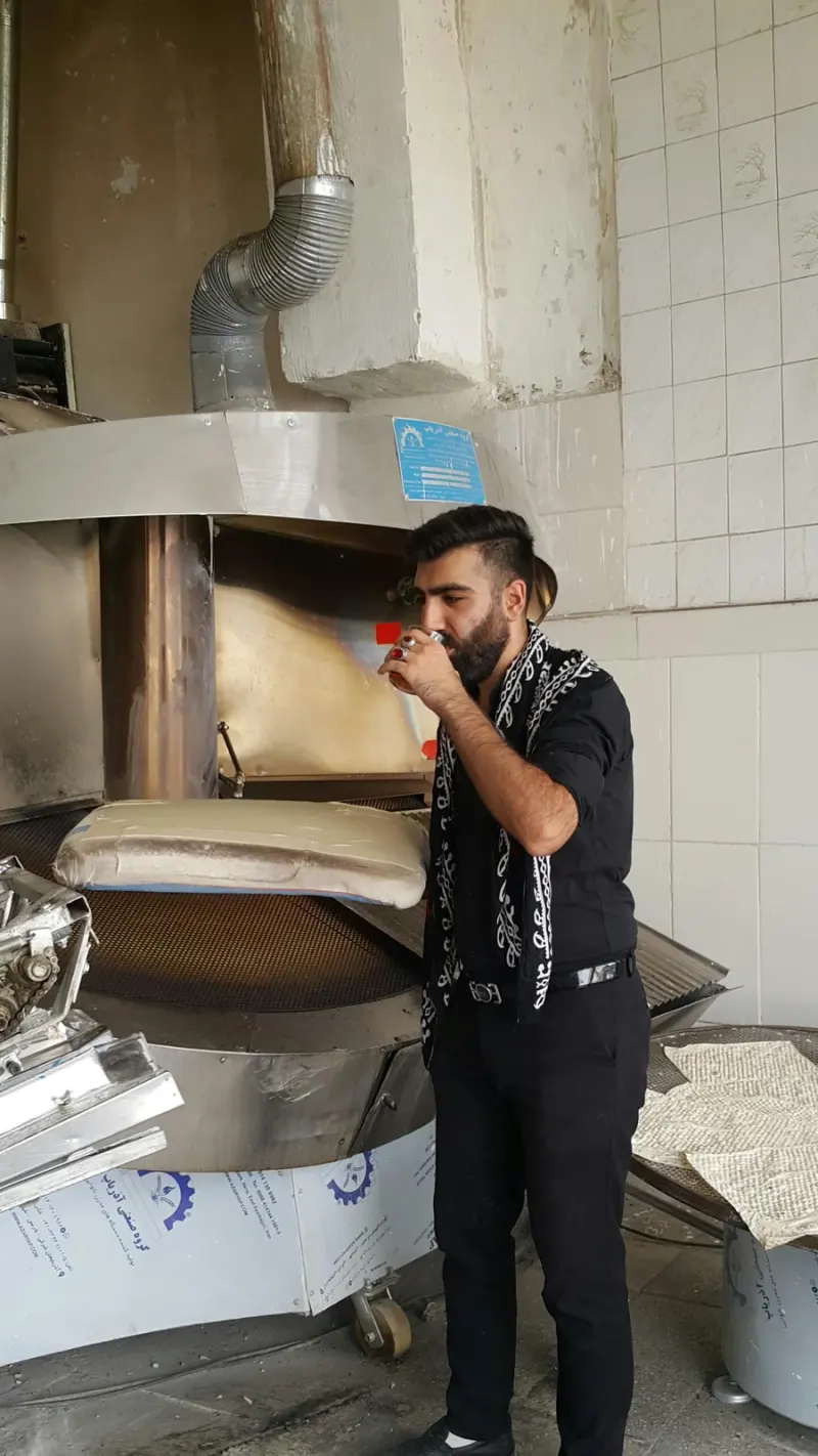 نانوایی لواشی محمد زند