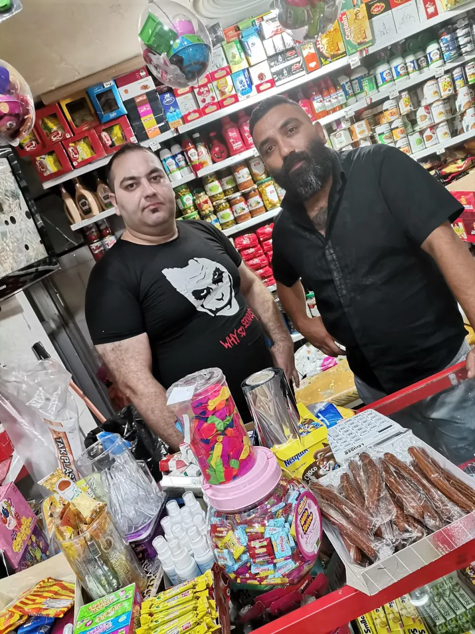 سوپرمارکت‌ شبانه ‌روزی رضا بقال