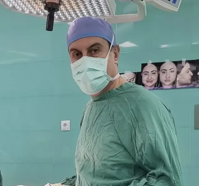 دکتر حاتم صالح پور/جراحی زیبایی بینی