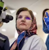 جراح فوق تخصص لیزیک لازک حذف عینک پی آر کی مشهد چشم پزشک