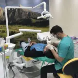 دندانپزشکی عـاج - دکتر حصـاری