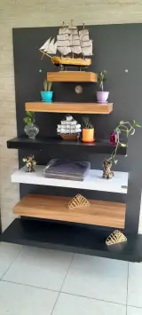 براکت و شلف و محافظ تلویزیون