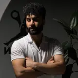 سالن پیرایش جوردن . صالون حلاقه جوردن