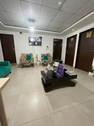 کلینیک تخصصی پوست و مو دکتر شکری