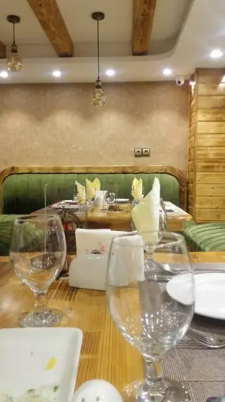 Meykhosh Restaurant