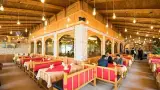 Ghasr-e Moj Restaurant