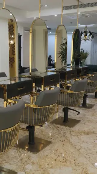 Rira beauty salon