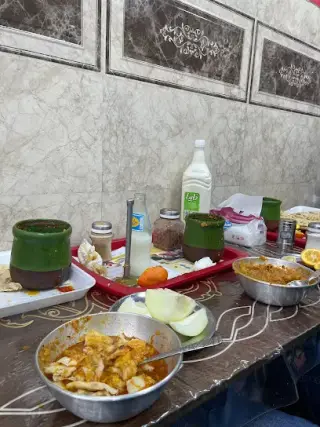 کباب و دیزی سرای اکبری