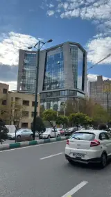 سالن زیبایی آراویرا