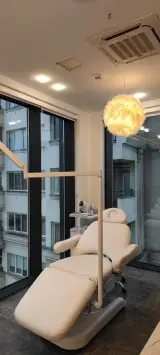 کلینیک لیزر و زیبایی ملورا
