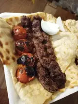 چلوکبابی رضا بیگلو