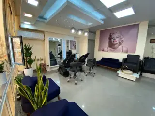 سالن زیبایی پرستو ملک (آوا سابق)