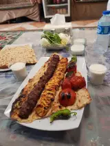 اکبر کبابی