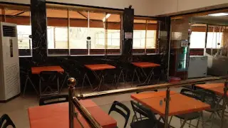 رستوران خانگی هفت تن