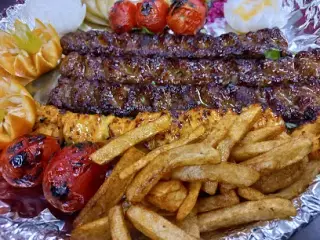 باغ خانوادگی رخساره
