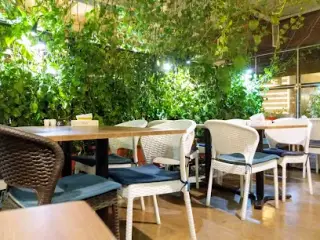 Lavan Restaurant And Café