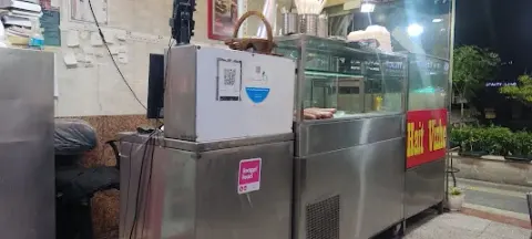 Azhdar Zapata Fast Food