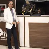كلينيك پوست ، مو و زيبايى ملودى ( با مديريت شهرام شكوهى )