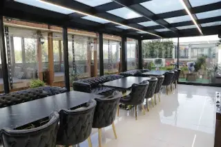 Yaran restaurant