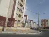 مشاور املاک هم میهن