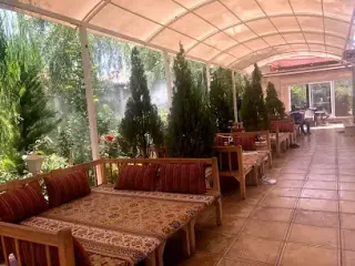 Takht Jamshid Restaurant