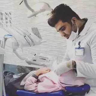 کلینیک دندانپزشکی  وسترن اسمایل