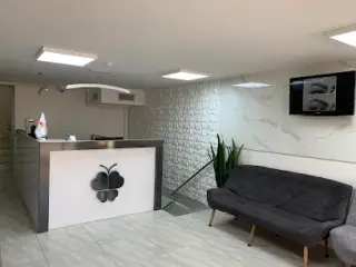 کلینیک زیبایی سینایار ( کاشت مو و ابرو ، ژل و بوتاکس ، تزریق چربی ، جراحی پلک )