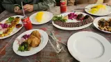 رستوران اکبر جوجه H.A.J شعبه اصلی عباس اباد