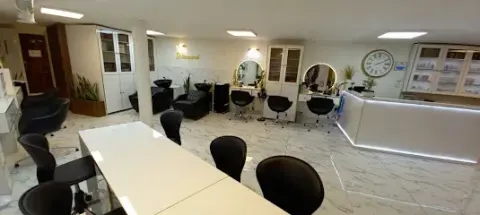 سالن زیبایی شاپرک ستارخان shaparak beauty salon