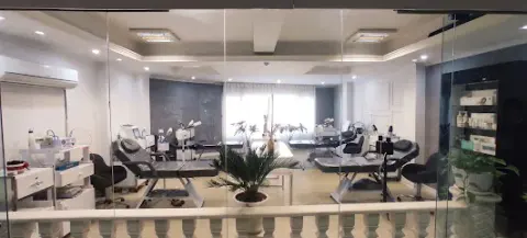 کلینیک زیبایی بیوتی فکتوری