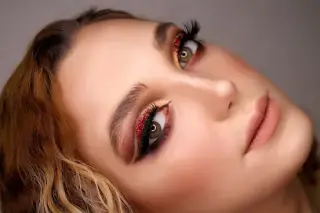آموزشگاه و سالن زیبایی سمانه رفیعی