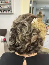 سالن زیبایی هکا