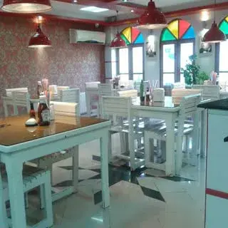 Spily Cafe Fast-Food
