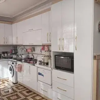 کابینت اشپزخانه کرمی