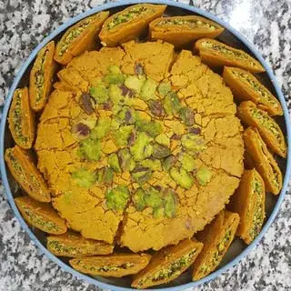 سوهان و گز داریوش