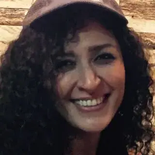 m . davarzanirawvegan