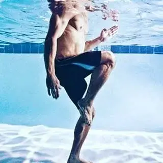Swim  آب درمانی آموزش شنا