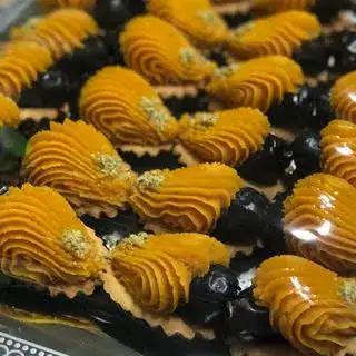 قنادی لاله سرخ