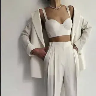 پوشاک زنانه
