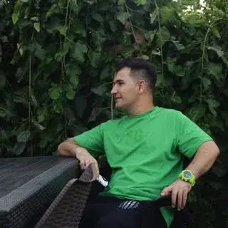 AMIR ANDOOZ
