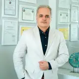Dr Safavi